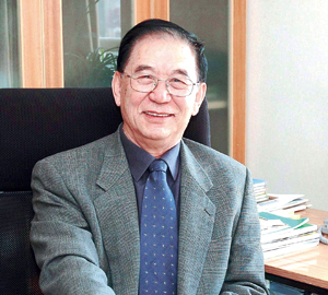 中国营养学会名誉理事长、首席顾问葛可佑教授